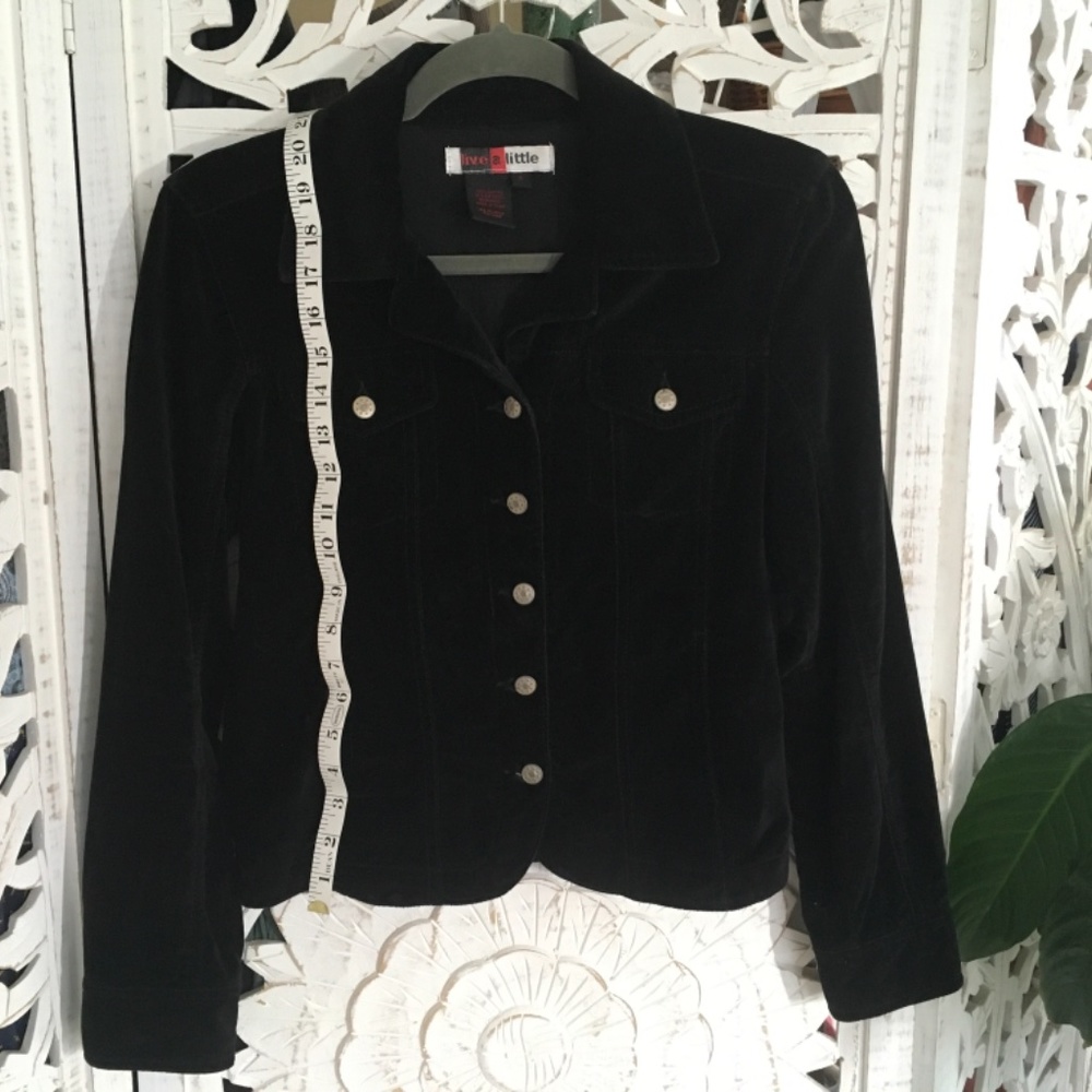 Black velvet jacket cut like classic jean jacket - Picture 2 of 6